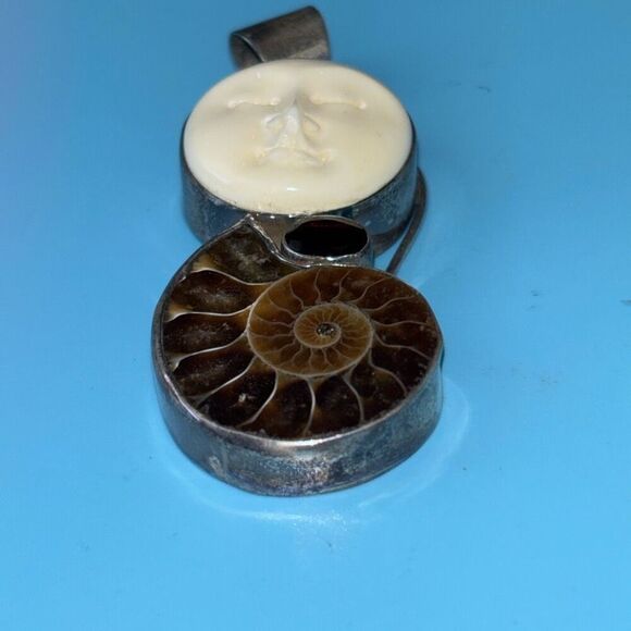 Vtg sajen silver pendant w/moon goddess face & ammonite fossil snail - Picture 3 of 8